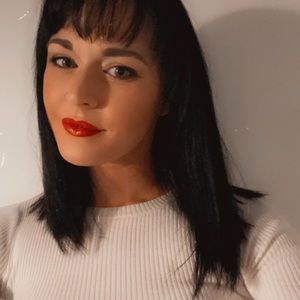 Meet your Posher, Louisa